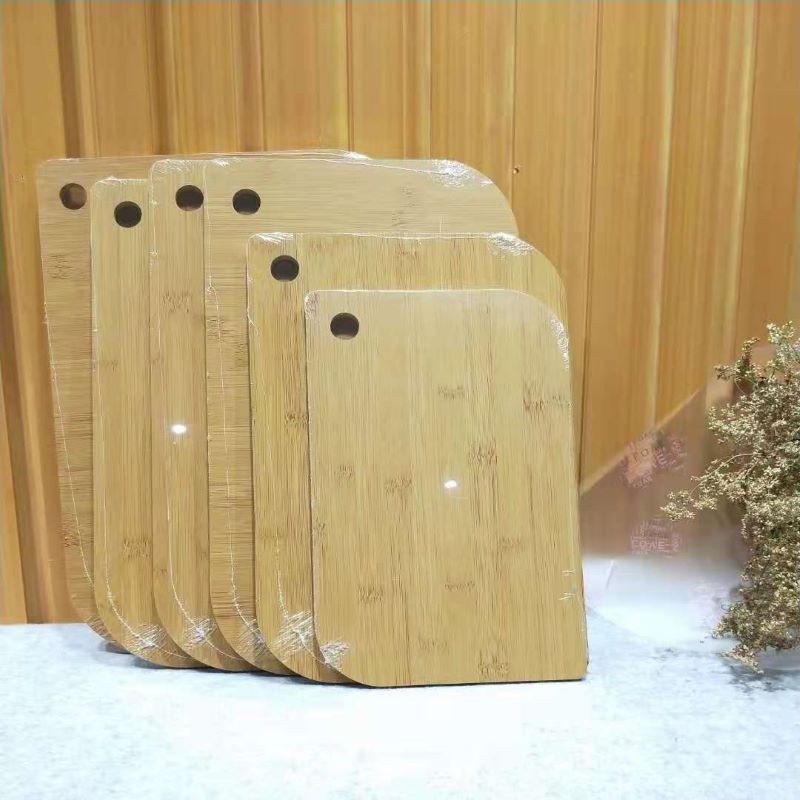Jiehao natural bamboo kitchen restaurant creative home fruit cutting board can hang rolling cutting board solid cutting board Application Scenario